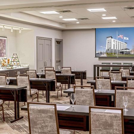 Отель Doubletree By Hilton Boston Logan Airport Челси Экстерьер фото