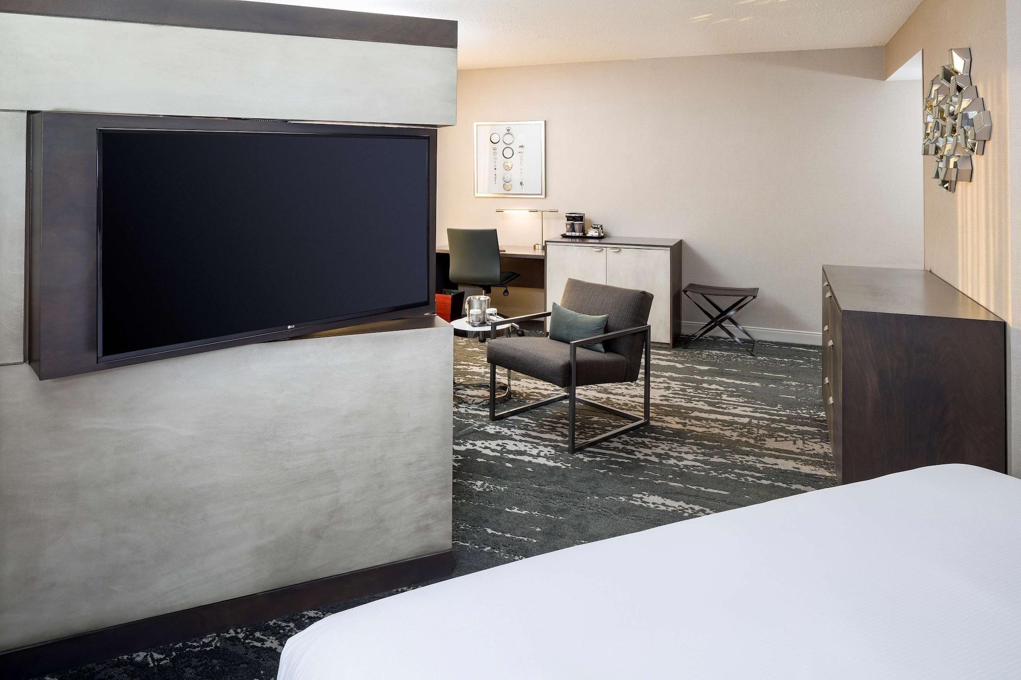 Отель Doubletree By Hilton Boston Logan Airport Челси Экстерьер фото